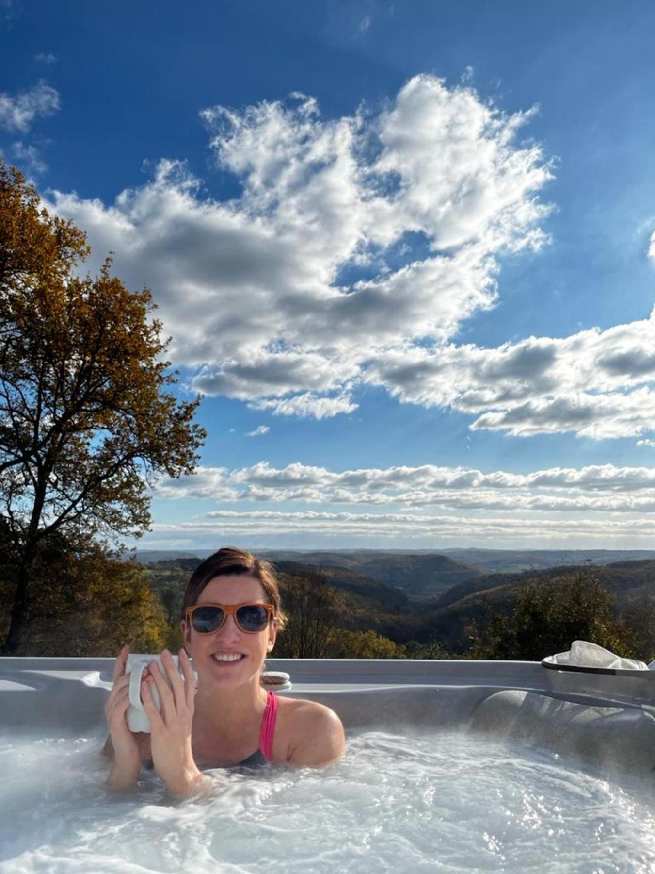 Luxury Chateau W. Pool & Hot Tub In Dordogne Бенак-е-Казнак Екстериор снимка