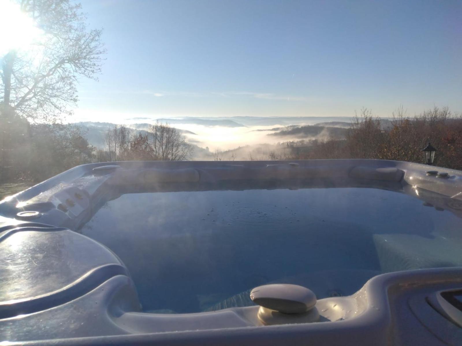 Luxury Chateau W. Pool & Hot Tub In Dordogne Бенак-е-Казнак Екстериор снимка